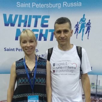 2018.Zagreb runners delegation.Zoran Kalinić i Ulyana Uyk (manager at White Nights Marathon).WNM pop-up.ZRwT T-Shirt.Team