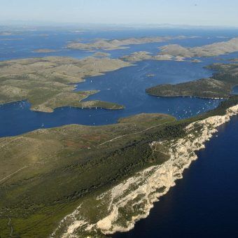 Uvala i jezero