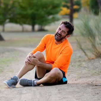 bigstock-Sport-Man-Injured-When-Exercis-270121153